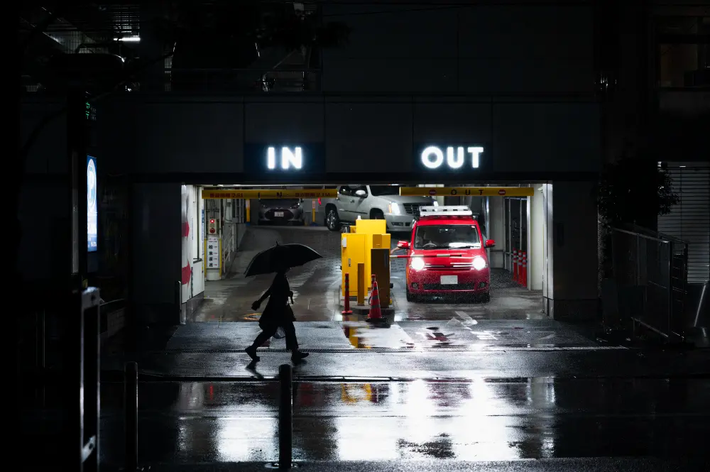 Vehicle entering an underground car park with restricted towing access